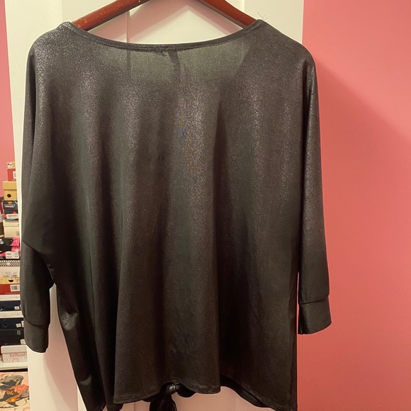 Gray Metallic - Picture 2 of 3